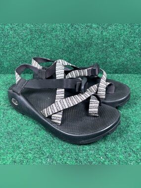 CHACO Z/Cloud Black and White Classic Outdoor Mens Sandals Size 9